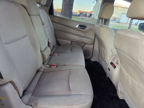 2020 Nissan Pathfinder SV