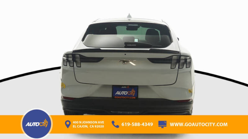 2022 Ford Mustang Mach-E Select