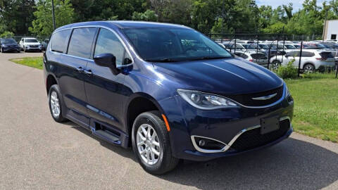 2020 Chrysler Pacifica Touring