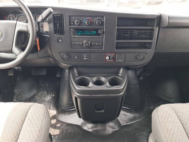 2025 Chevrolet Express 3500