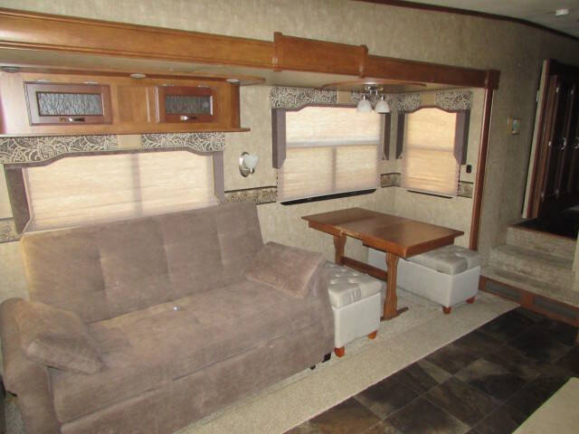 2015 KZ-RV DURANGO 29