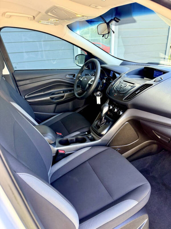 2015 Ford Escape S
