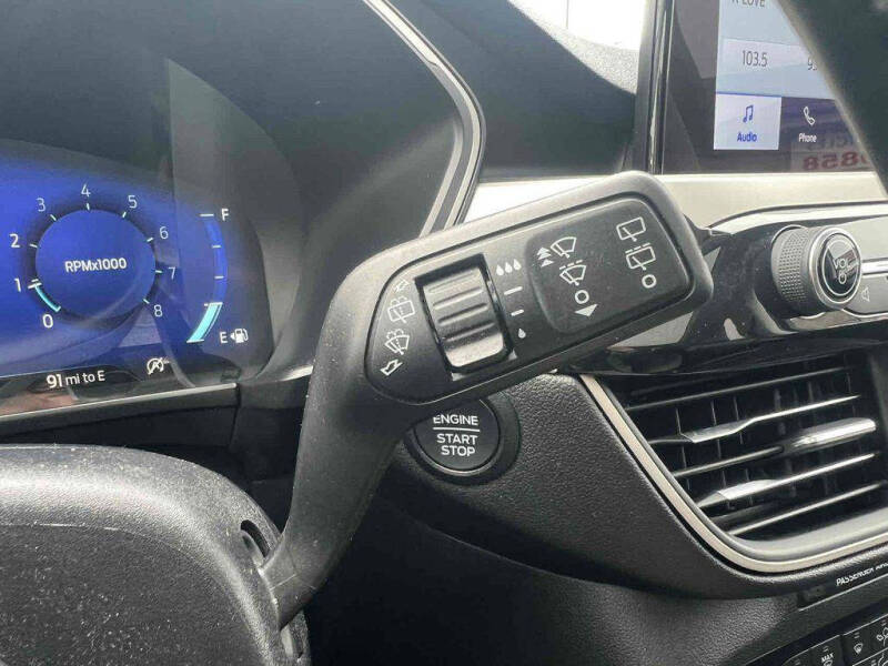 2022 Ford Escape SEL