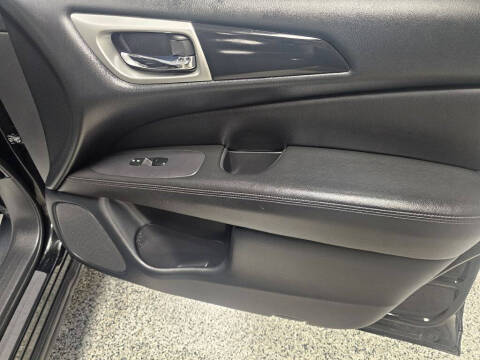 2020 Nissan Pathfinder S