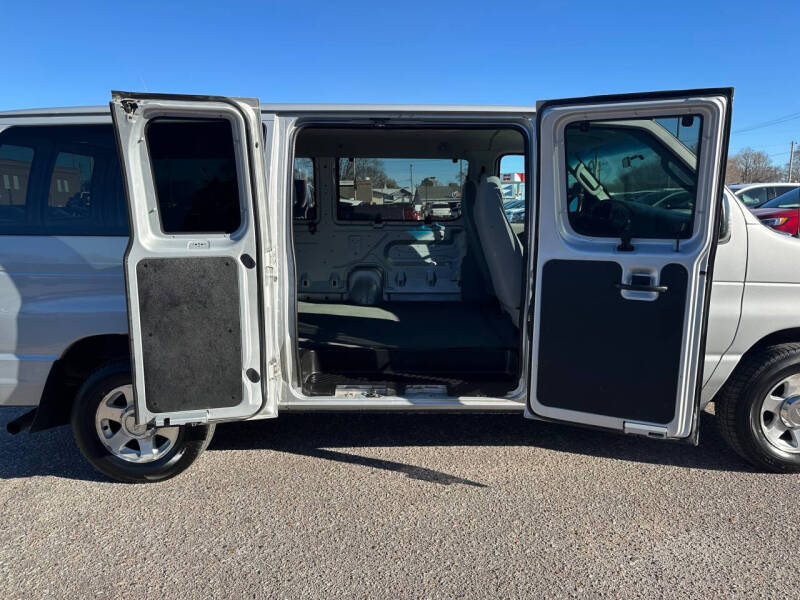 2006 Ford E-Series E-150