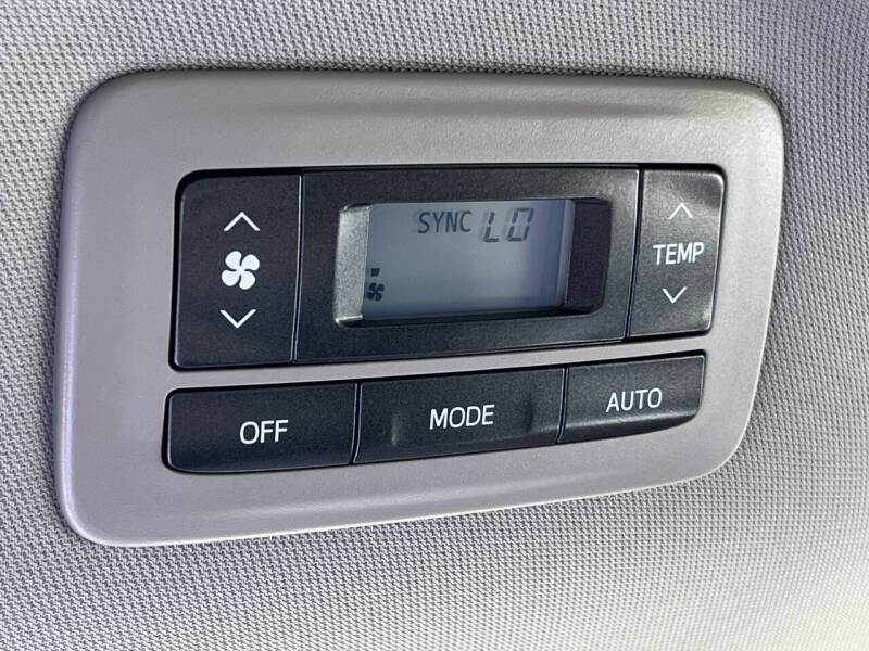 2020 Toyota Sienna LE 7-Passenger