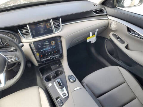 2025 Infiniti QX50 Luxe