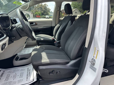 2017 Chrysler Pacifica Touring