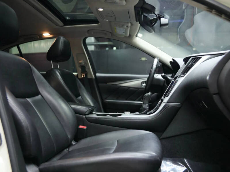 2021 Infiniti Q50 Luxe