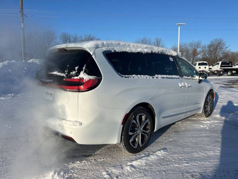 2026 Chrysler Pacifica Pinnacle