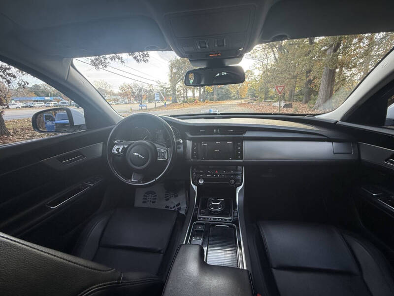2018 Jaguar XF 25t