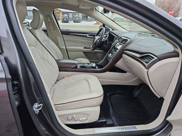 2017 Ford Fusion Platinum