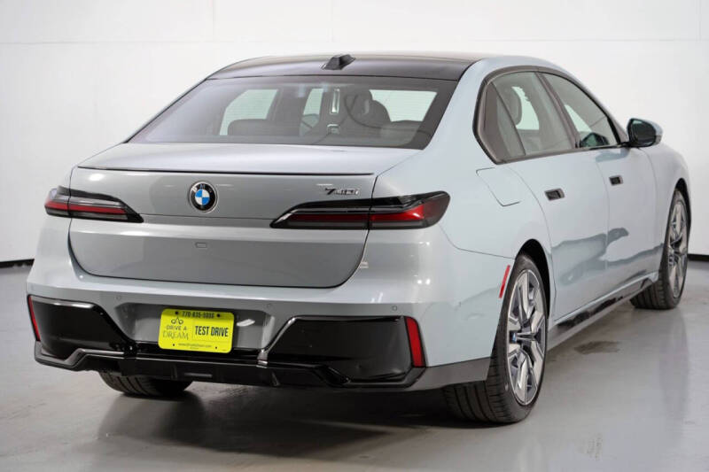 2024 BMW 7 Series 740i