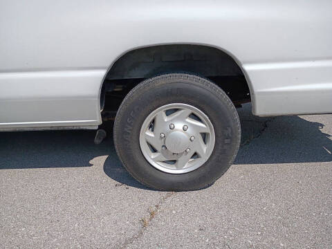 2003 Ford E-Series E-350 SD XLT