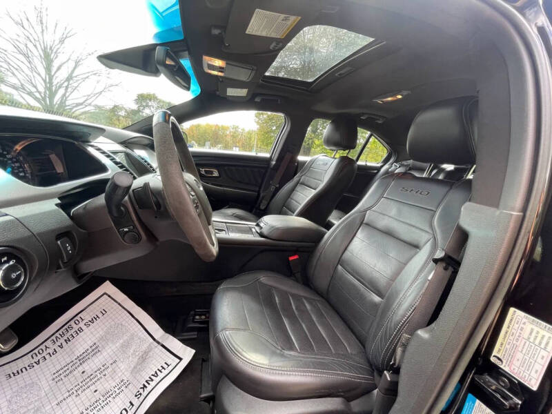 2016 Ford Taurus SHO