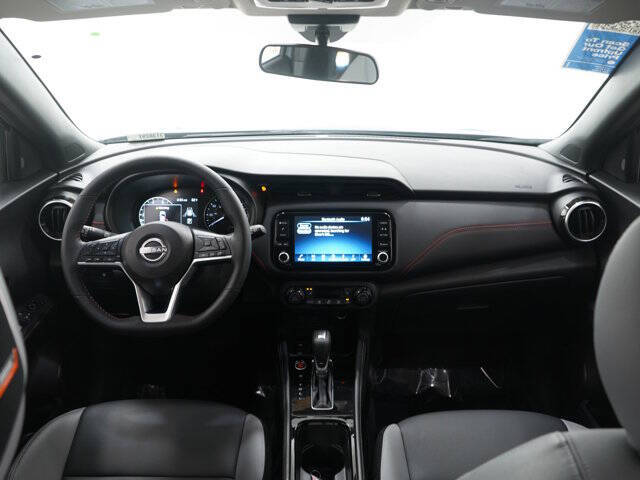 2024 Nissan Kicks SR