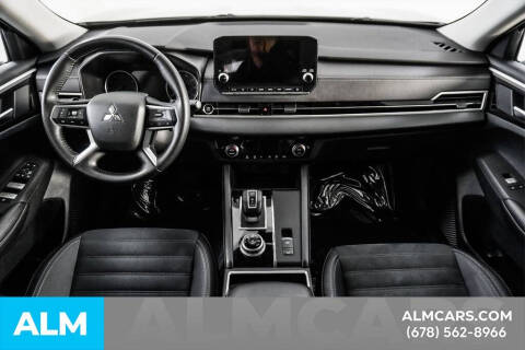 2024 Mitsubishi Outlander SE