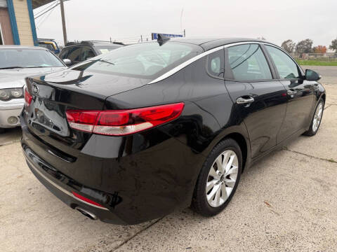 2017 Kia Optima LX