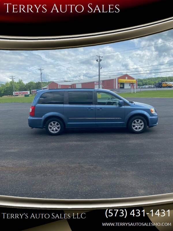2012 Chrysler Town and Country Touring