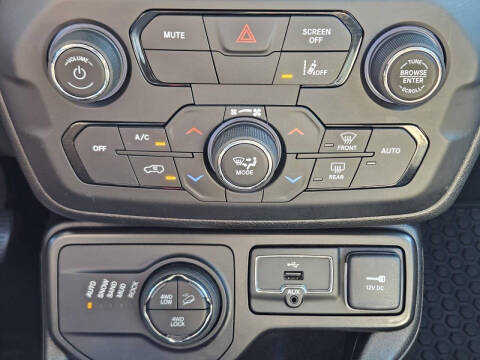 2023 Jeep Renegade Trailhawk