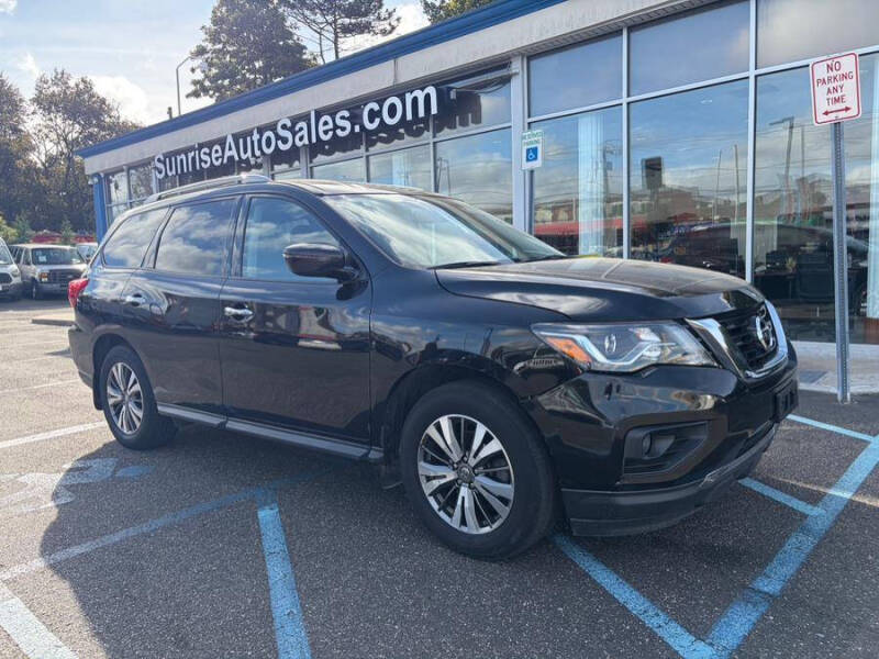 2020 Nissan Pathfinder SV