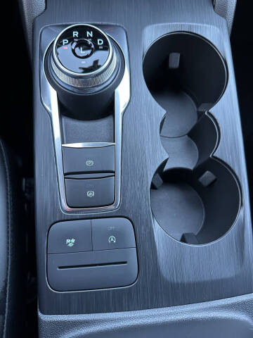 2025 Ford Escape ST-Line Select