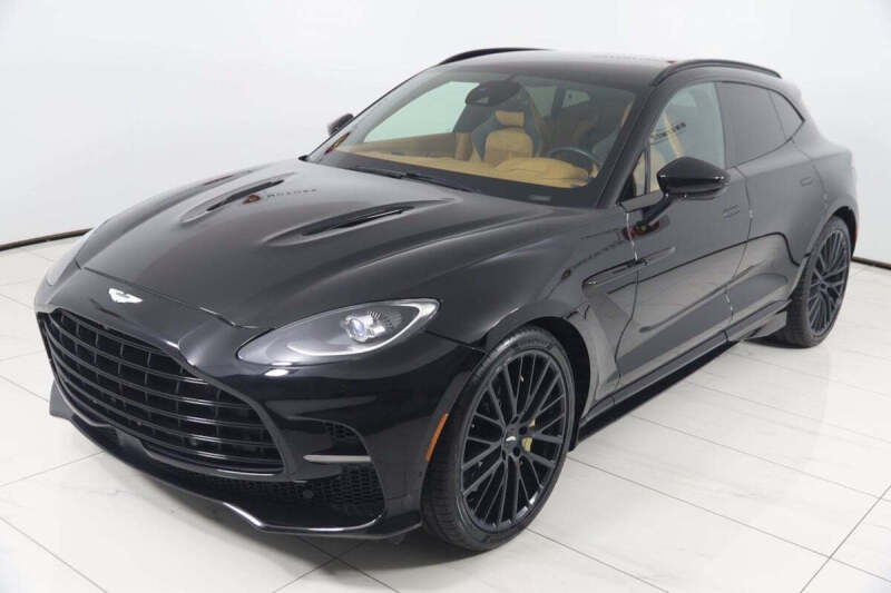 2023 Aston Martin DBX 707