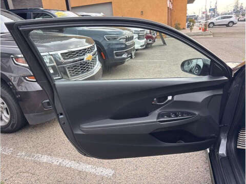 2020 Hyundai Veloster Turbo Ultimate