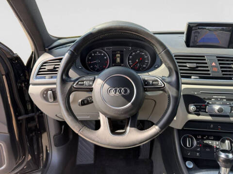 2016 Audi Q3 2.0T quattro Prestige