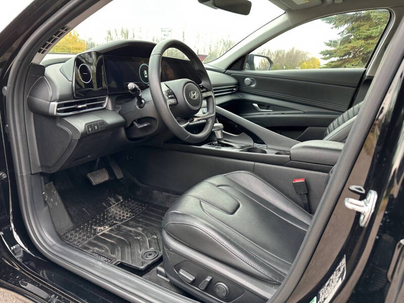 2024 Hyundai Elantra Limited