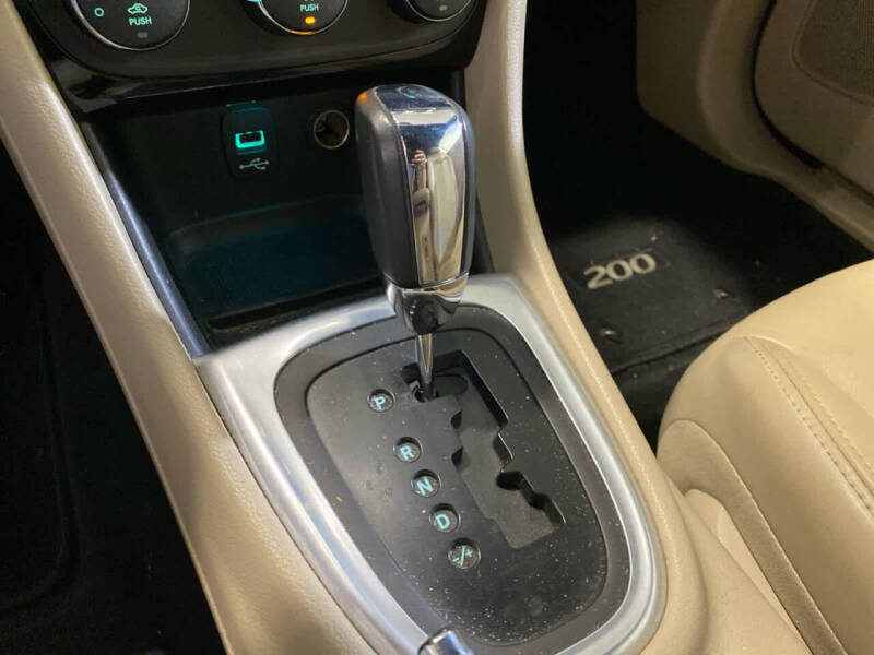 2013 Chrysler 200 Limited