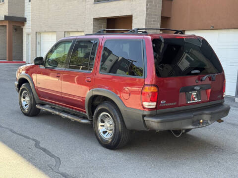 2000 Ford Explorer XLS