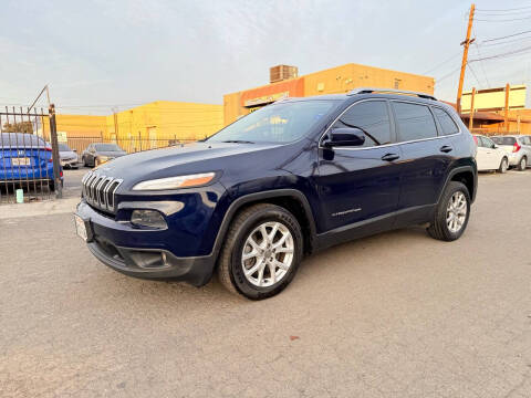 2015 Jeep Cherokee for sale at Best Rate Motors in Davis CA