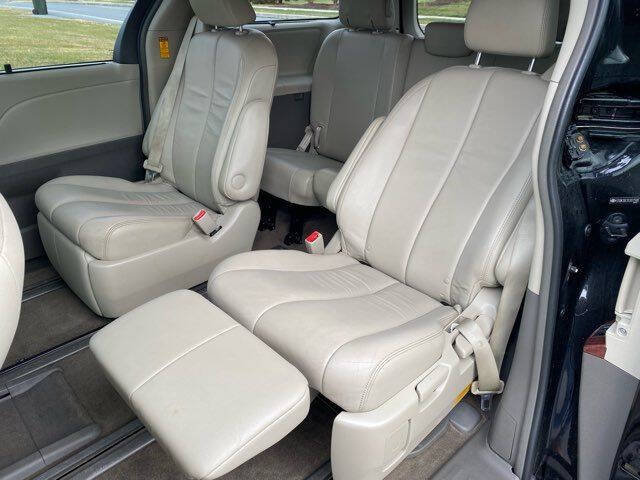 2014 Toyota Sienna XLE 7-Passenger