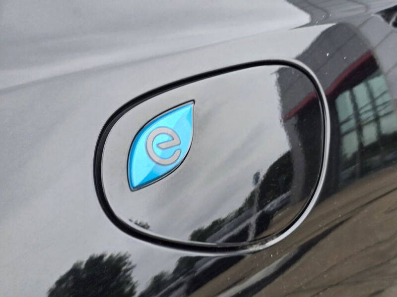 2024 Chrysler Pacifica Plug-In Hybrid Select