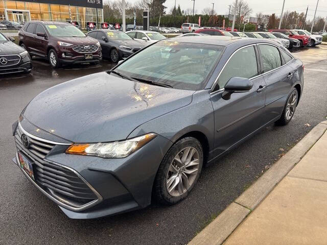 2022 Toyota Avalon XLE