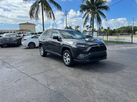 2019 Toyota RAV4 for sale at Kars2Go in Davie FL