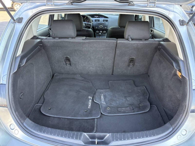 2013 Mazda MAZDA3 i Touring