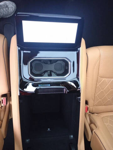 2023 Jeep Grand Wagoneer L Series III