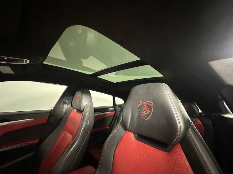 2019 Lamborghini Urus