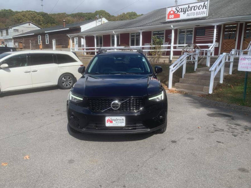 2023 Volvo XC40 B5 Plus Dark Theme