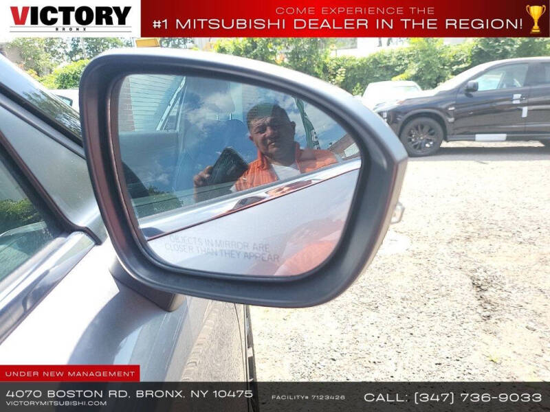 2022 Mitsubishi Outlander SE