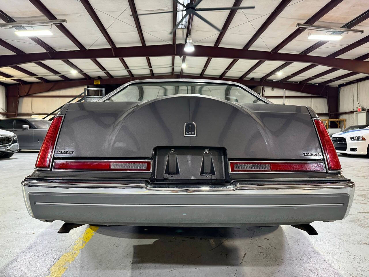 1992 Lincoln Mark VII for sale at Carnival Car Company in Victoria, TX