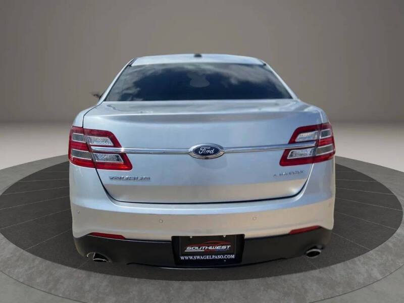 2017 Ford Taurus Limited