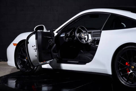 2018 Porsche 911 Carrera GTS