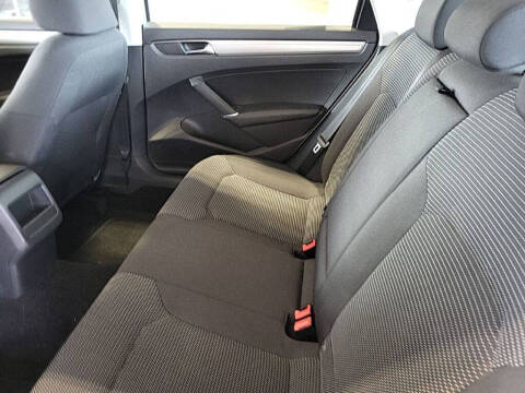 2018 Volkswagen Passat 2.0T S