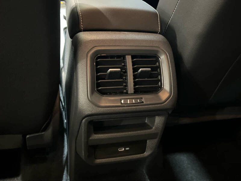 2022 Volkswagen Taos SE 4Motion