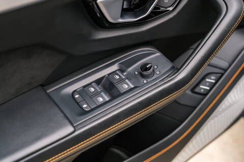 2020 Lamborghini Urus