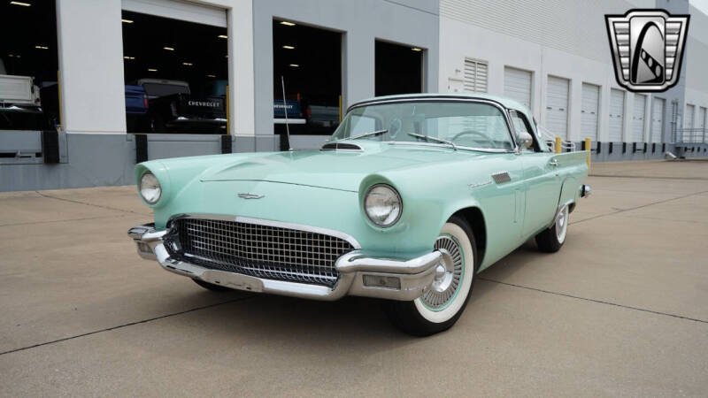 1957 Ford Thunderbird