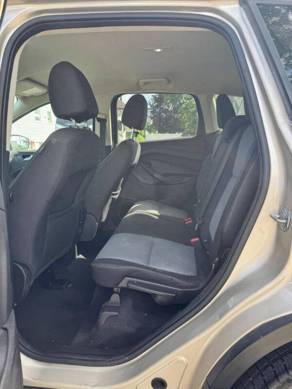 2017 Ford Escape SE - Photo 15